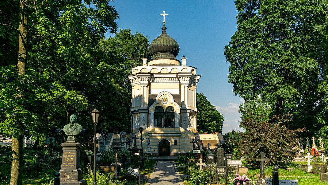 Лазаревская усыпальница александро невской лавры фото