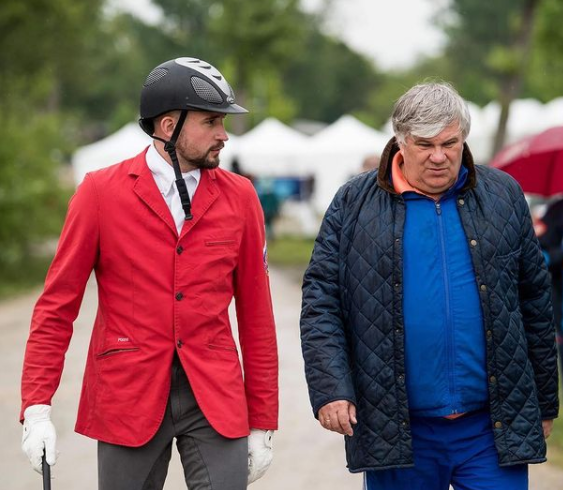 Александр с тренером Алексеем Хаплановым