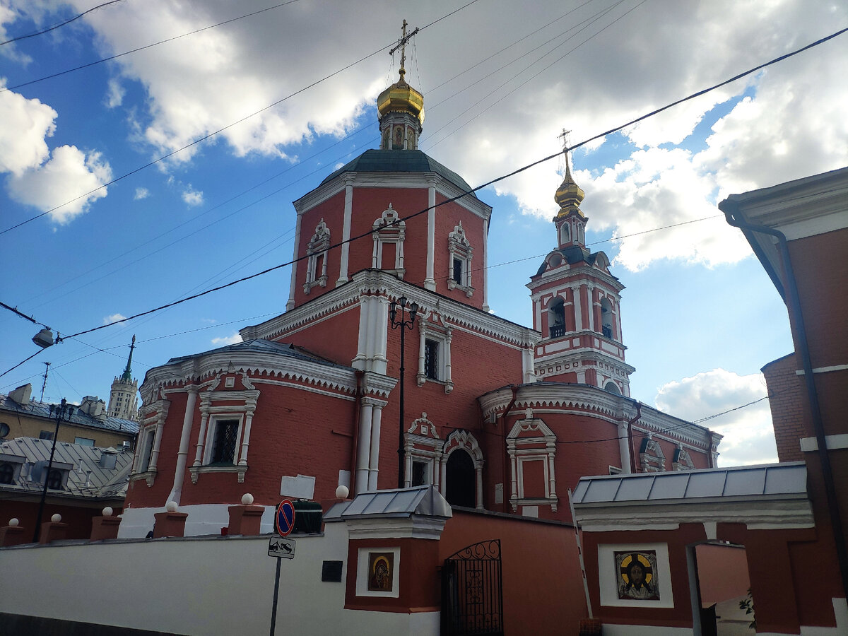 Храм Святых Апостолов Петра и Павла. Авторское фото