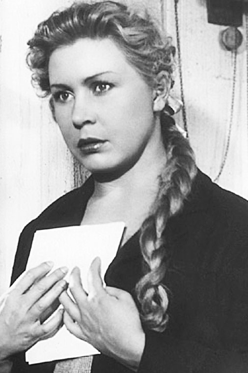 Инна Макарова в фильме "Дорогой мой человек" (1958) 
