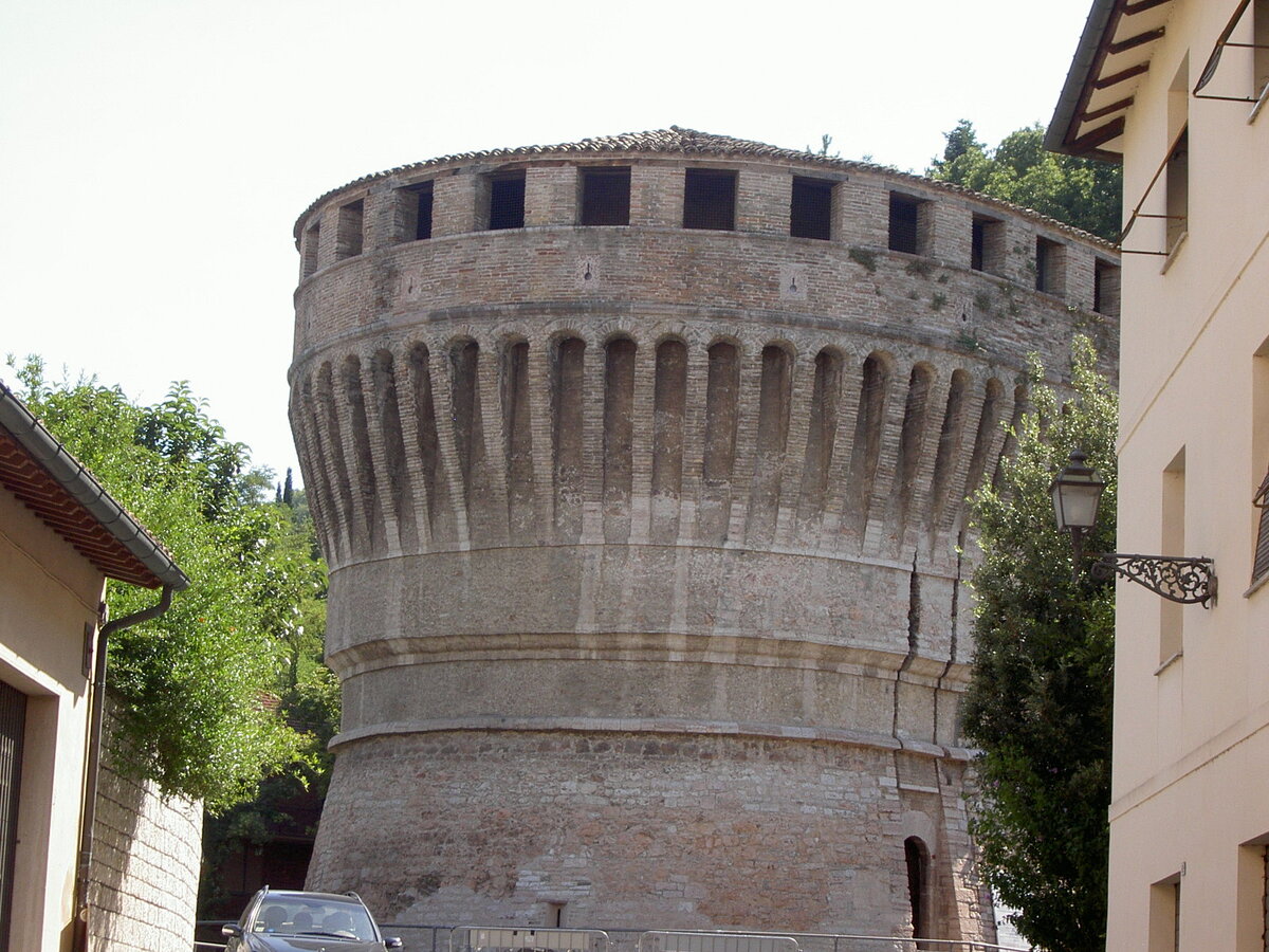 Та же самая башня - Рокка Торрионе