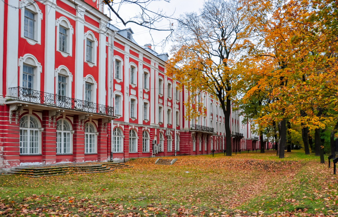 Здание санкт петербургского университета. СПБГУ – Санкт-Петербургский университет. СПБГУ здание 12 коллегий. СПБГУ, здание двенадцати коллегий. СПБГУ фасад.