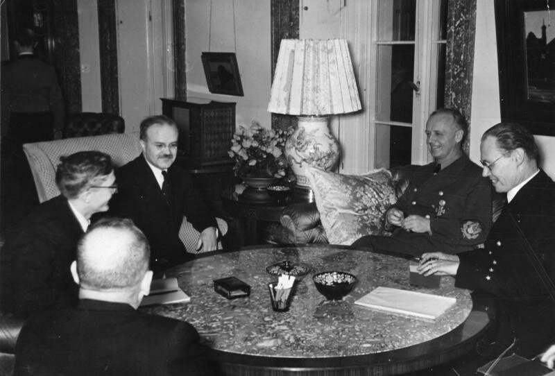 В.М. Молотов на переговорах в Берлине осенью 1940 г. Источник фото: Bundesarchiv (https://clck.ru/YuEBg).