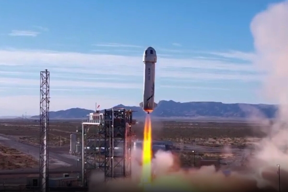  Через несколько секунд после пуска New Shepard, кадр из видео Blue Origin