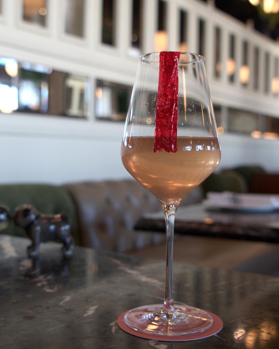 NARS ORGASM в ресторане BURO TSUM