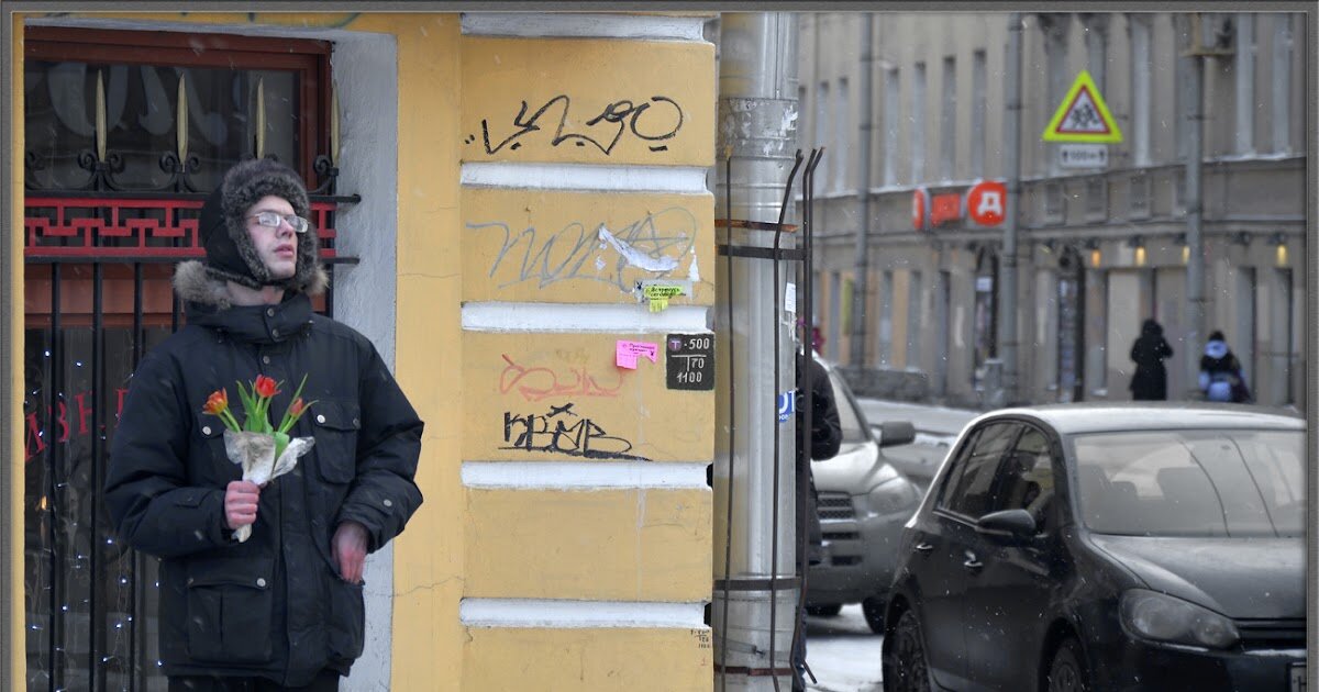 -В смысле опоздала? 
- Я всегда так прихожу!
Источник фото https://clck.ru/eS7rK
