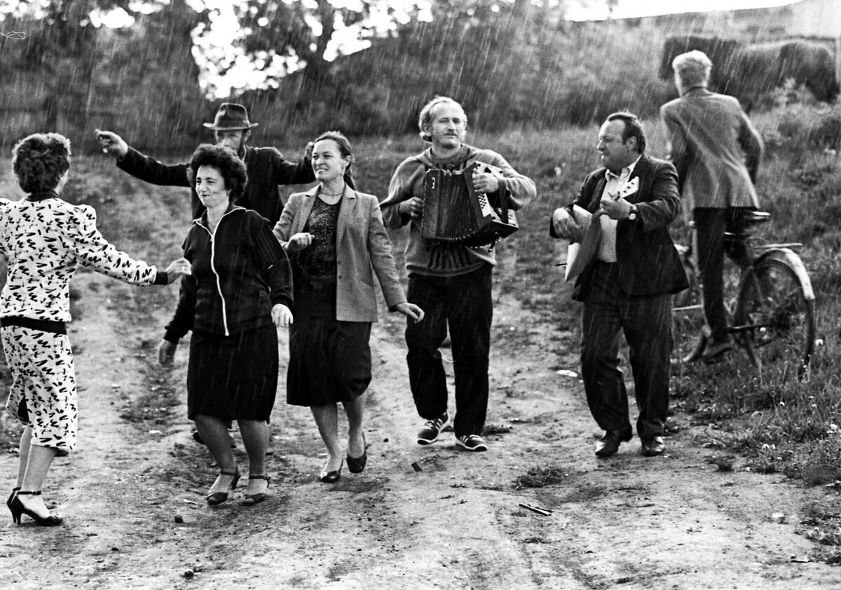 Фотографии времен. Советские люди. Радостные советские люди. Счастливые советские люди. Жизнь в СССР.