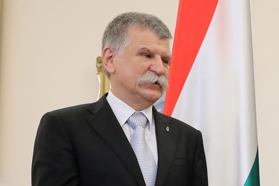     Ласло Кевер  EAST NEWS