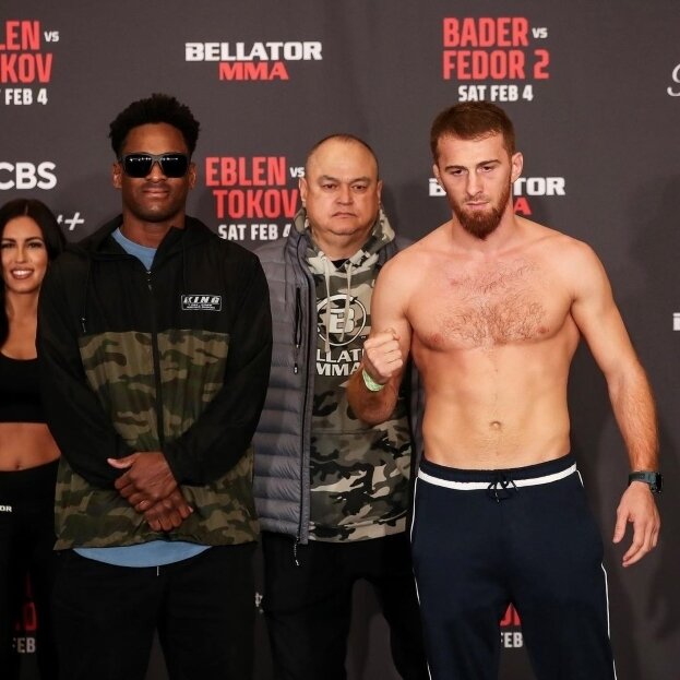    Мухаммед Берхамов (справа) и Лоренц Ларкин.Bellator