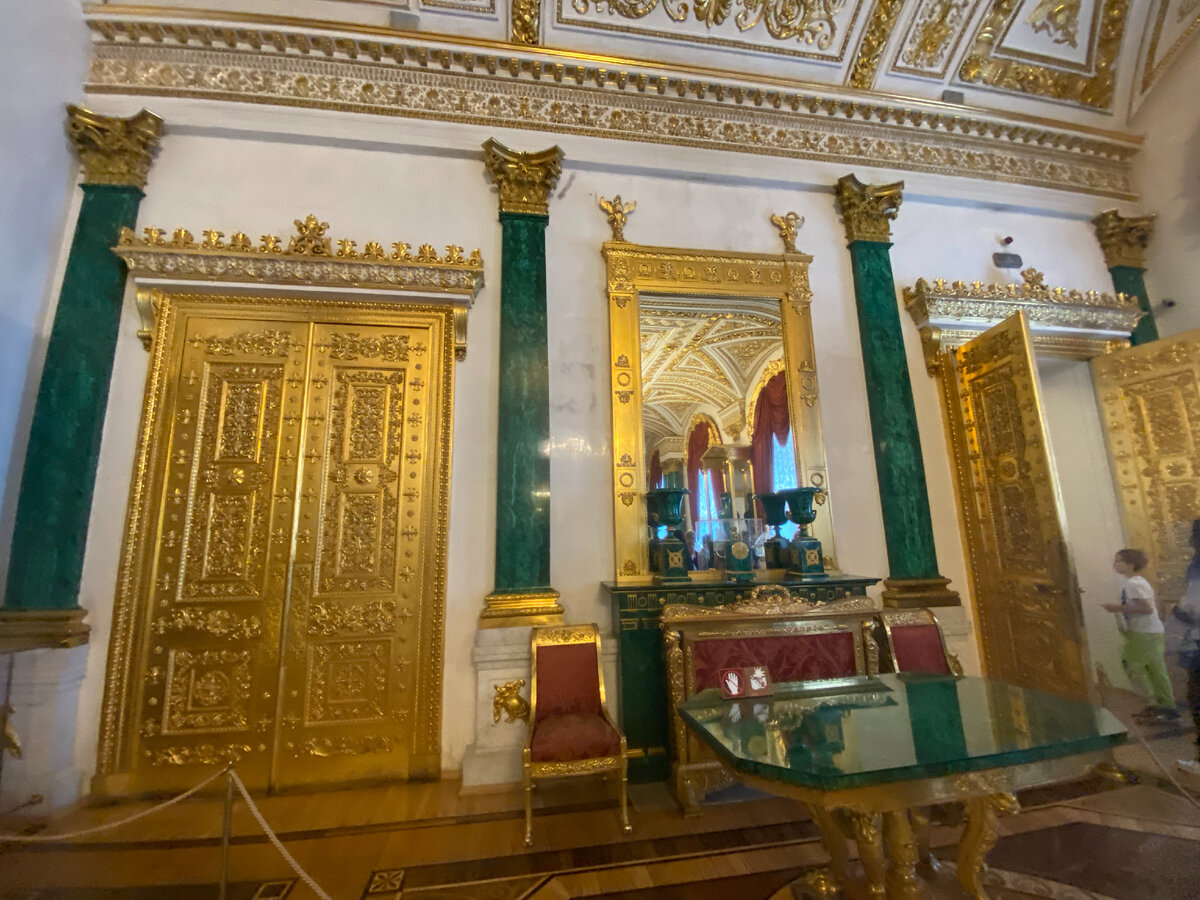 Фото автора: Малахитовая гостиная. Зимний дворец.