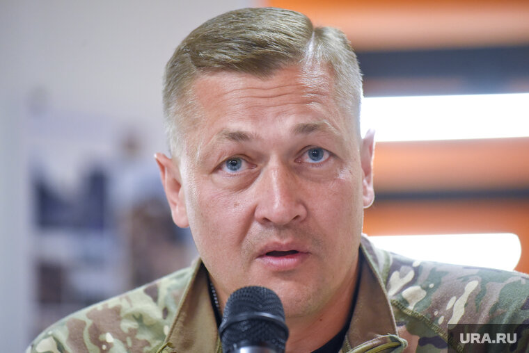    Ян Гагин рассказал Людмиле Бабушкиной, как ее подарок защитил его от пуль