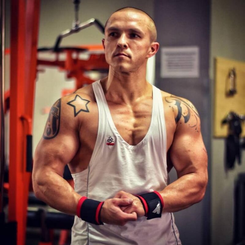 Егор Емельянов. Мужчина занимается бодибилдингом. Фото: инстаграм Егора Емельянова