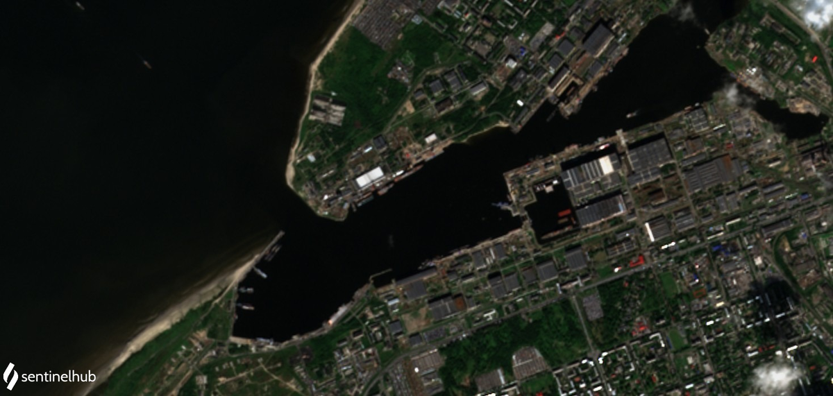 На снимках со спутника видно, что наливной бассейн «Севмаша» заполнен водой