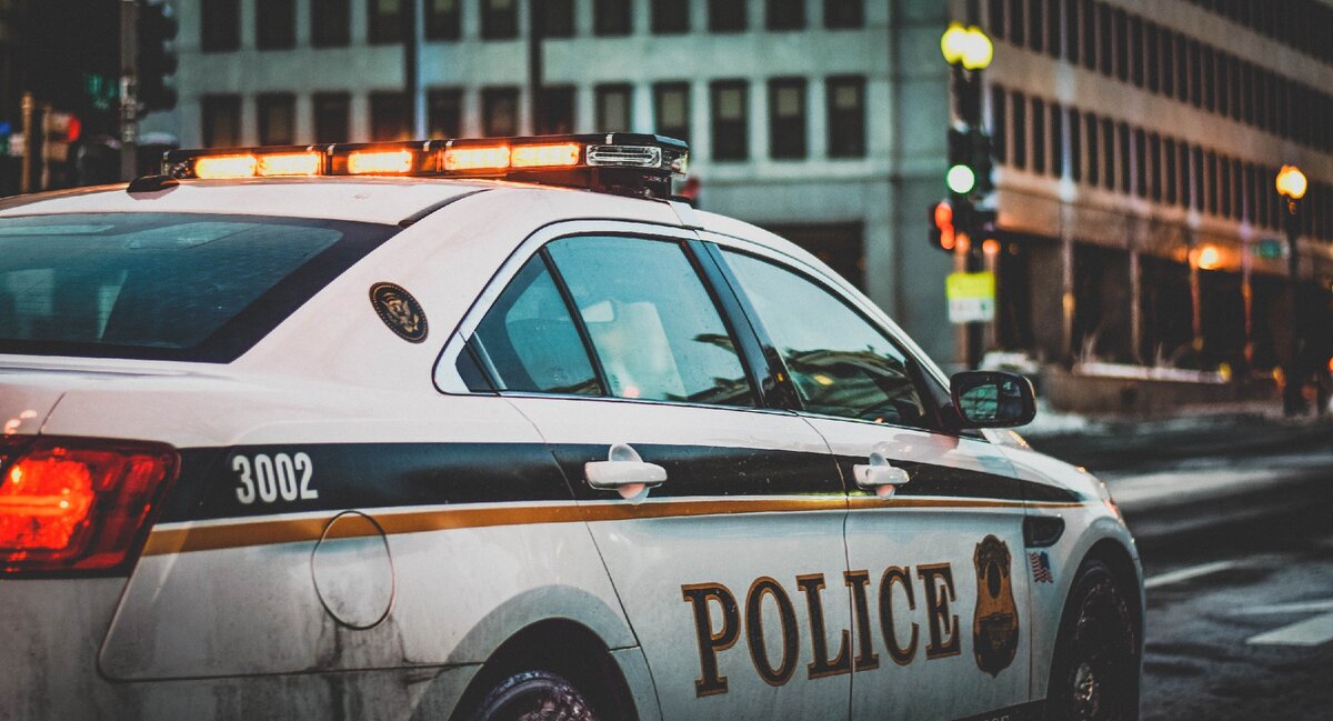 https://unsplash.com/s/photos/crime