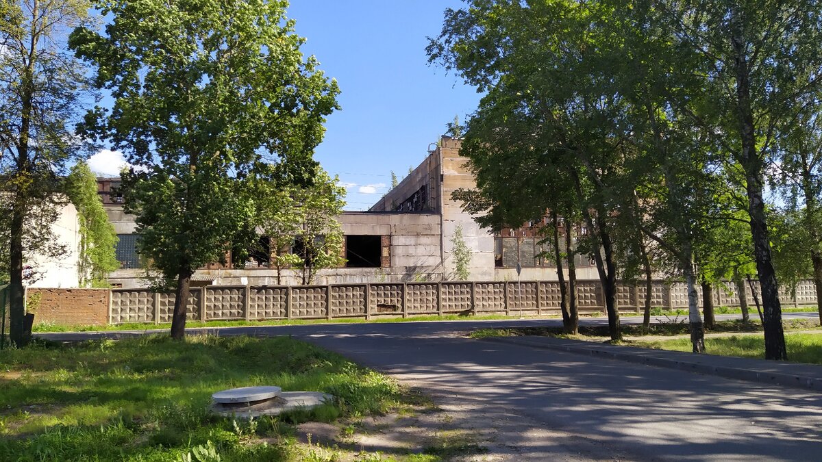 Стекольный завод в Дружной Горке.