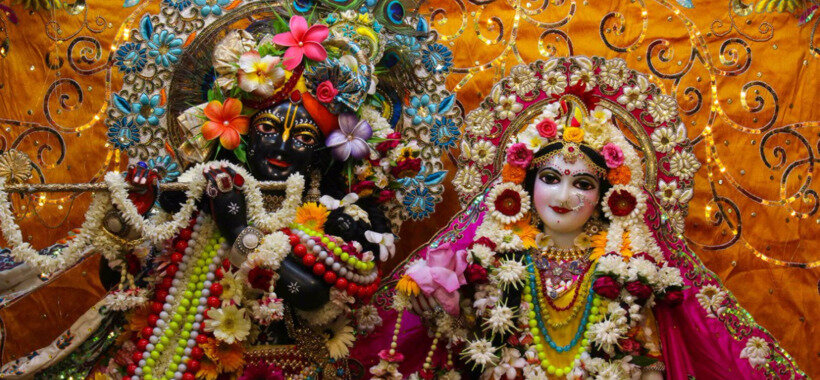 http://www.krishna.ru/interesting/tip-of-the-day/53915_how-to-serve-the-deities.php?sphrase_id=378234