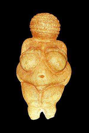 Венера Виллендорфская (нем. Venus von Willendorf) — небольшая статуэтка женской фигуры, обнаруженная в одном из древних захоронений граветтской культуры близ местечка Виллендорф в Вахау, посёлке коммуны Агсбах, в Австрии археологом Йозефом Сомбати 7 августа 1908 года. Вместе с гальгенбергской венерой экспонируется в венском Музее естествознания (Австрия).