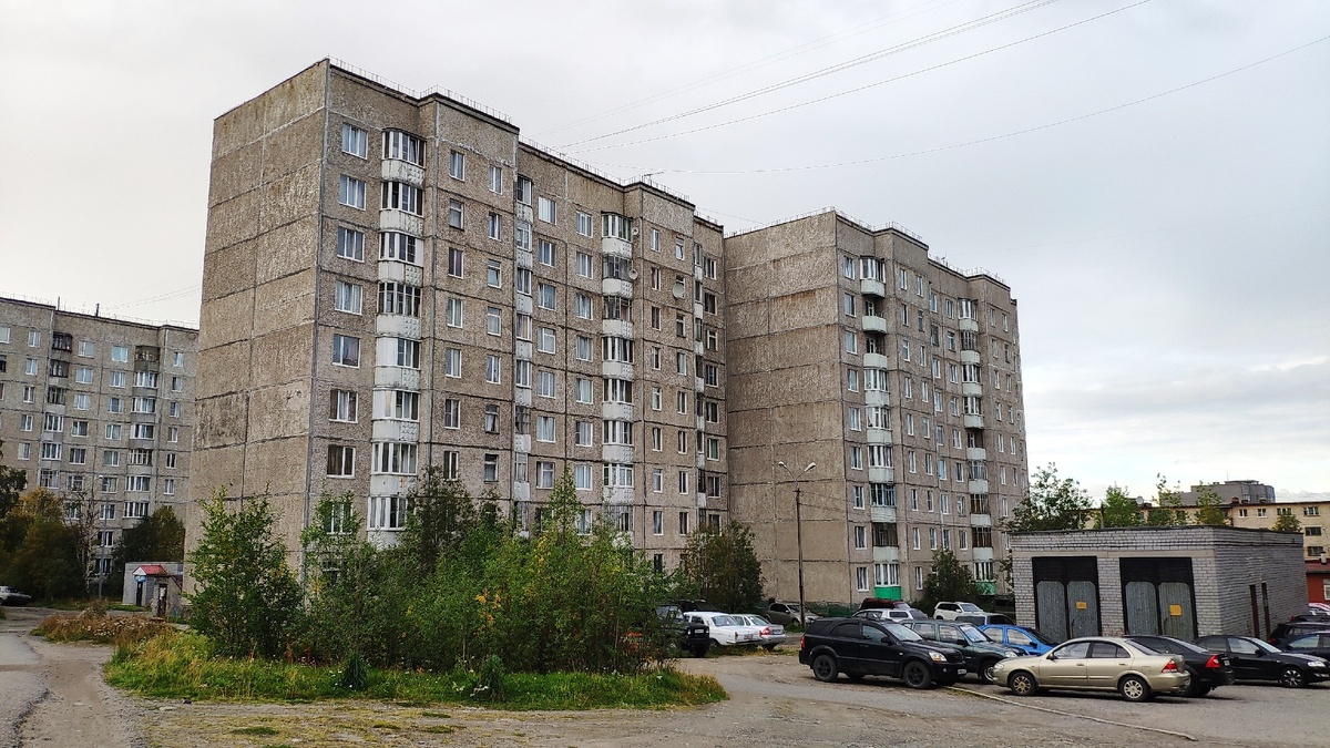 Дом справа-тёщин