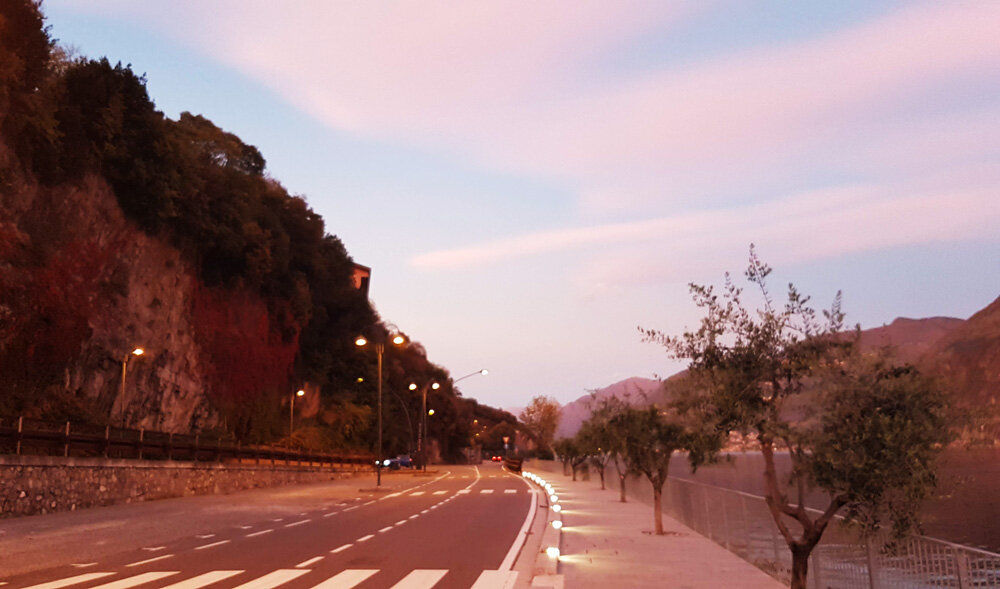 Дорога по набережной