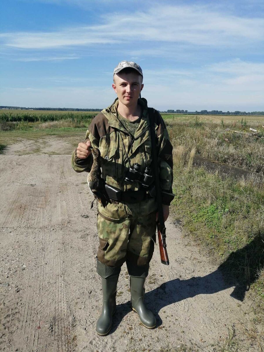 На фото чирок и автор - Роман Седляров.