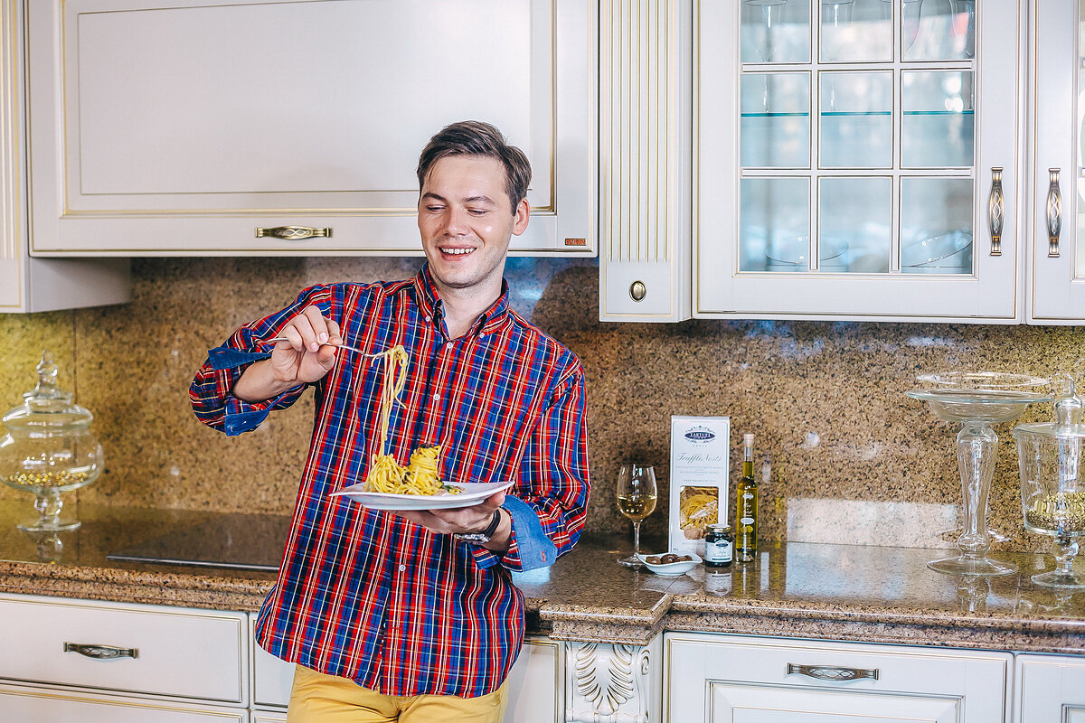 Тем, кто пробует трюфель впервые, стоит начать с более мягких вкусовых сочетаний