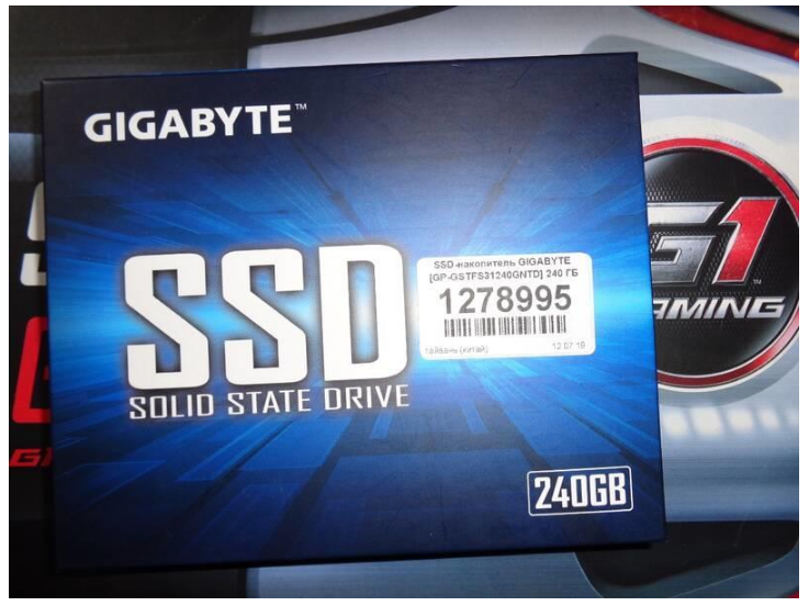 GIGABYTE GP-GSTFS31240GNTD 240 GB