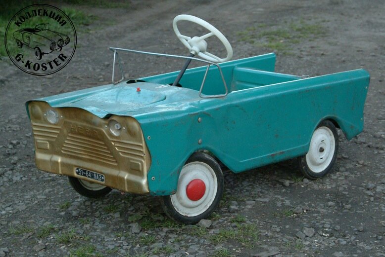 Советская игрушка "Кабриолет"