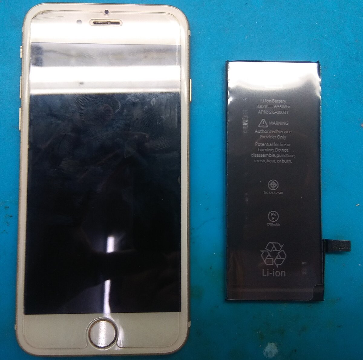  Подготовка к замене аккумулятора на IPhone 6s
