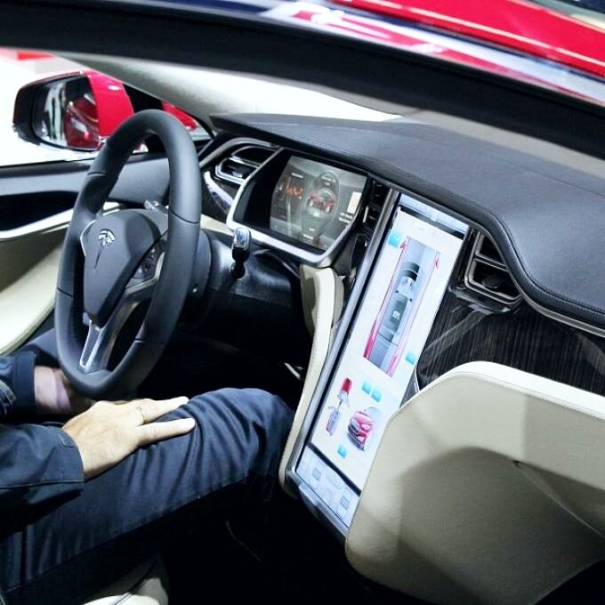 20-летний водитель электрокара спал. 