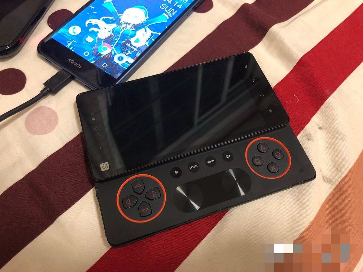 В сети всплыли фото отмененной Sony Ericsson Xperia Play 2. Игровой  смартфон. | IT | Гаджеты | Полезные вещи | Дзен