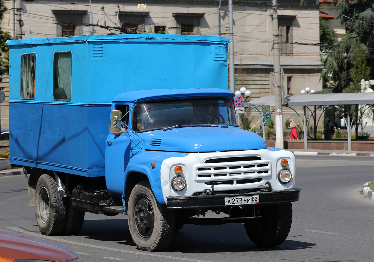 еще одна ремонтная служба города Симферополь на ЗИЛ-130 1976 года выпуска