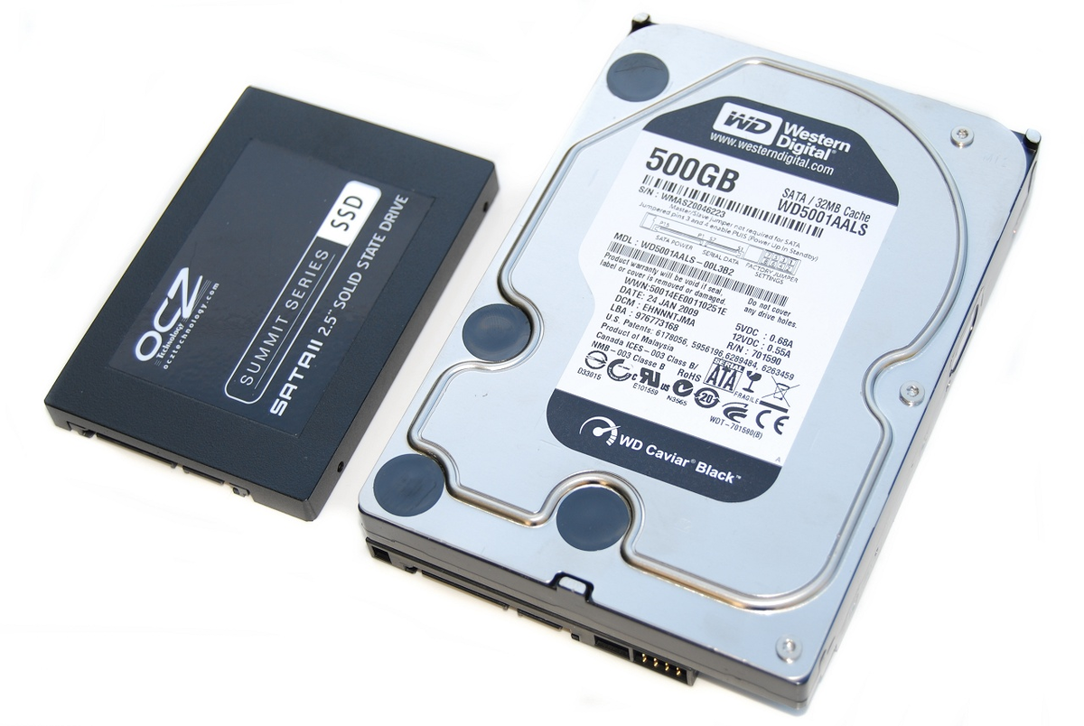 Слева SSD, справа HDD.