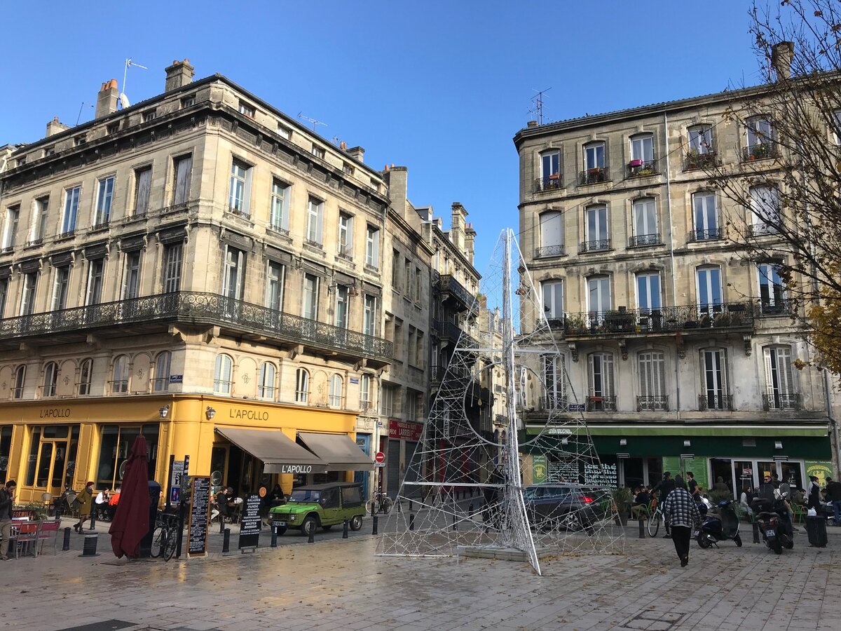 В центре Бордо