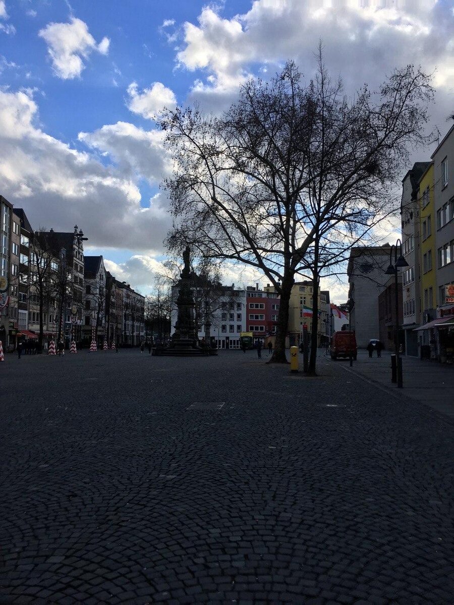 площадь Alter Markt (Старый рынок) - душа старого Кельна