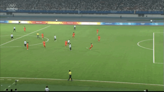 Гол Лео Месси на Олимпиаде-2008 в Пекине в ворота сборной Нидерландов