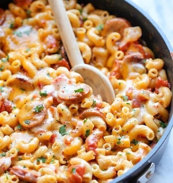 Макарошки с колбасой (фото взято с Yandex.ru)