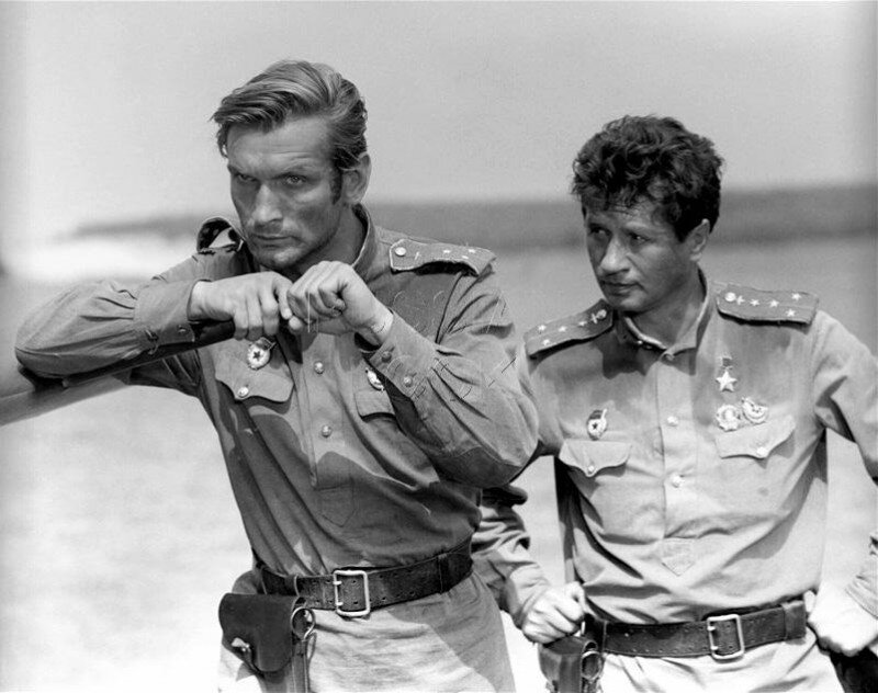 - Почему вышел из боя? Опять заклинило? - Заклинило. Подавай в трибунал, командир.