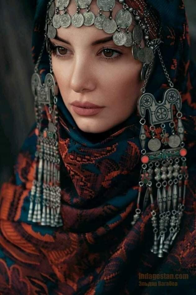 Алжир. Бусадианская женщина.