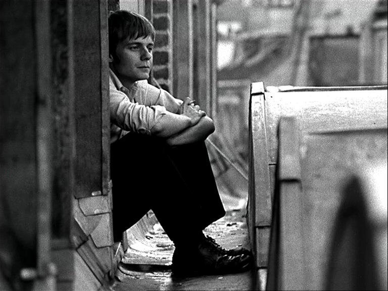 Кадр из фильма "Человек, который спит" (1974)