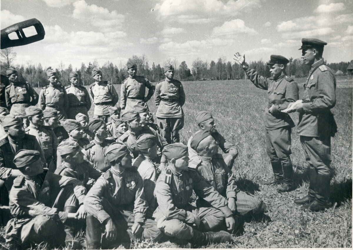 Бойцы красной армии. Фото взято из открытых источников.