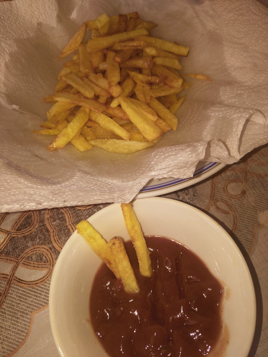 Вкусняшка Аля картошка-фри...