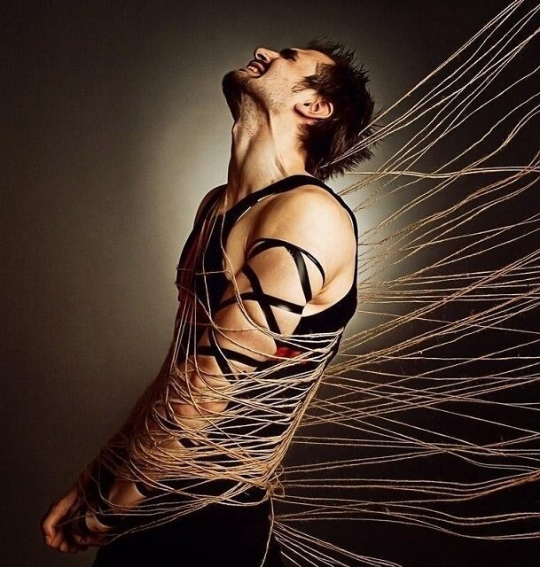 Зависимость опутывает наш мозг, чувства, эмоции, все органы, как паутина. Со временем эта паутина начинает нас душить.