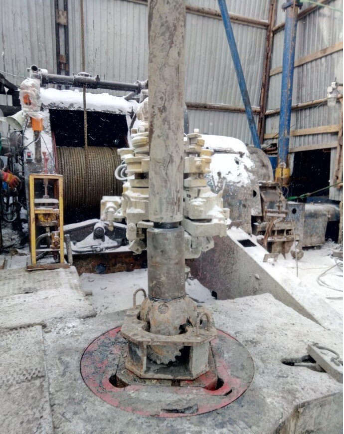 Буровая, стол ротора.