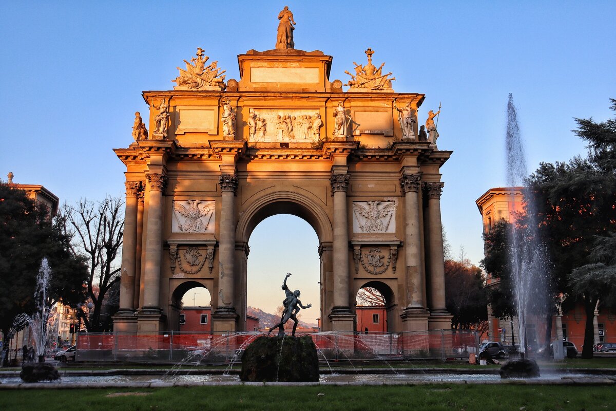 Триумфальная арка. Флоренция, Италия