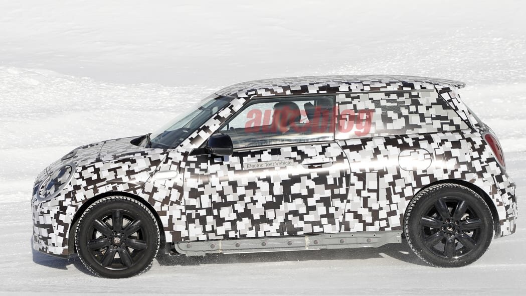 На фото: Прототип Mini Cooper (Источник: autoblog.com)