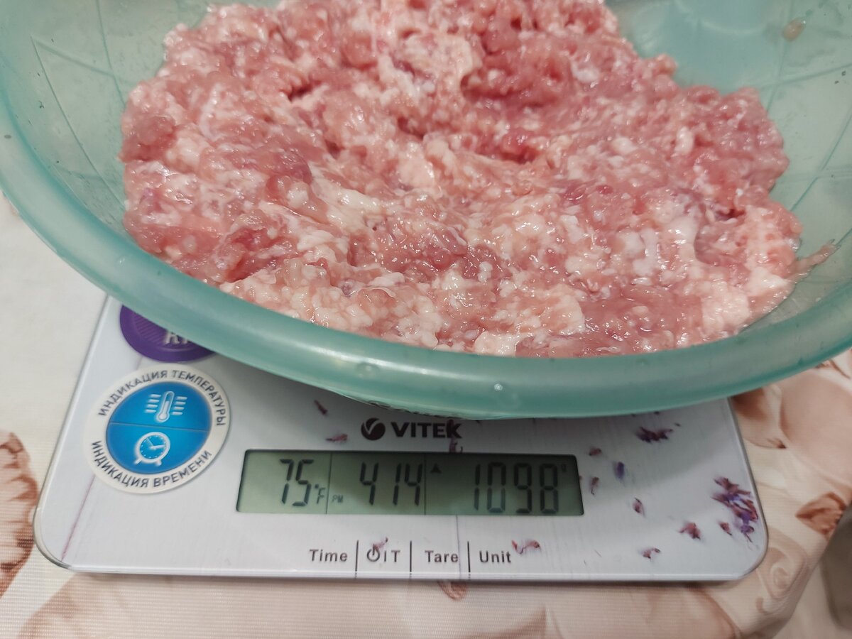 Тоже самое я сделала и со свиным окороком. Он кстати у меня был очень жирным.