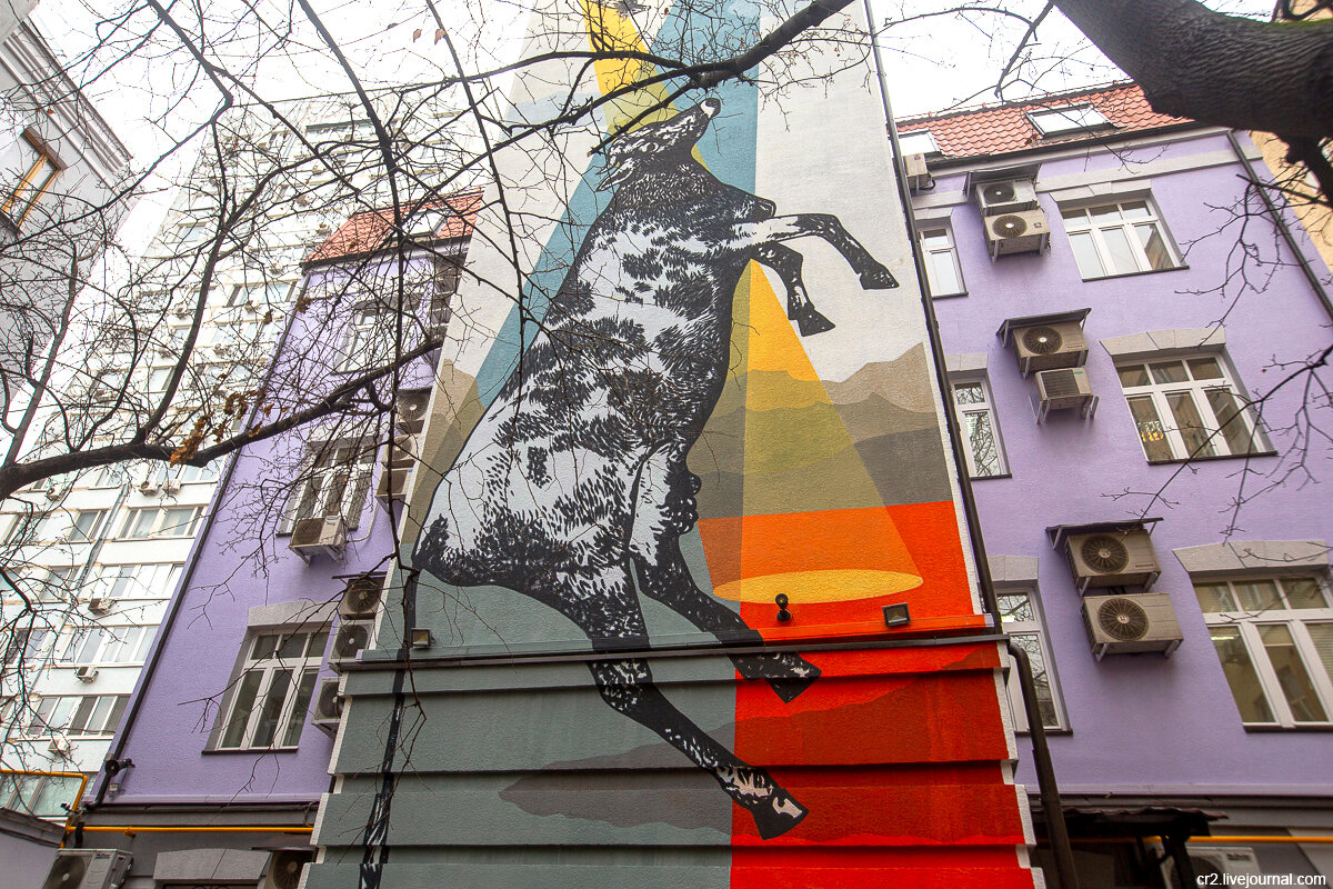 Рисунок команды ZukClub на Садовой-Триумфальной улице. Москва. Фото автора статьи  