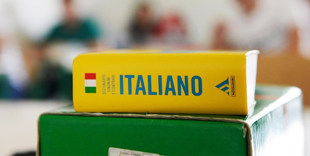 Итальянский язык легок. Итальянский язык. Итальянский язык Эстетика. Изучение итальянского языка. Изучение итальянского языка картинки.