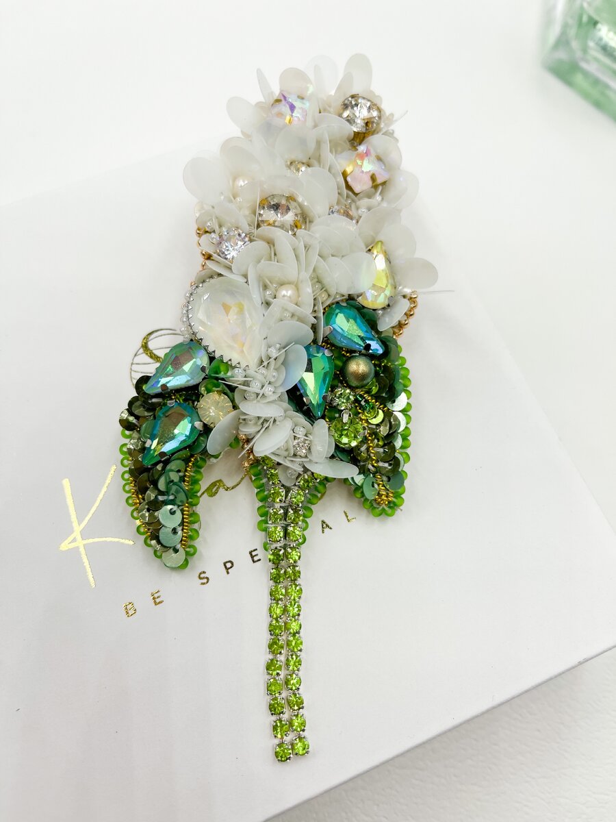 Сирень ( брошь, созданная под впечатлением)