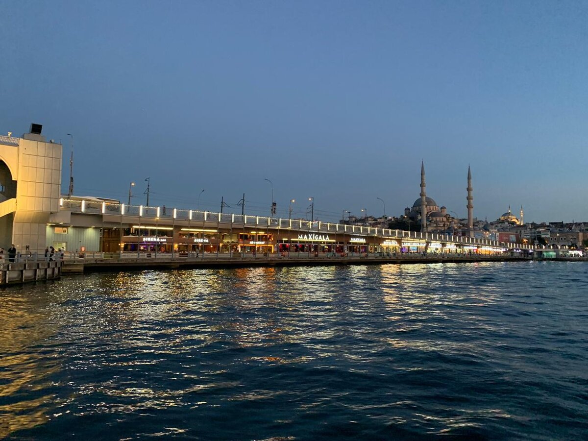 Галатский мост. Галатский мост в Стамбуле. Галатский мост мосты Турции. Галатский мост над золотым рогом. Стамбул набережная Галатского моста.
